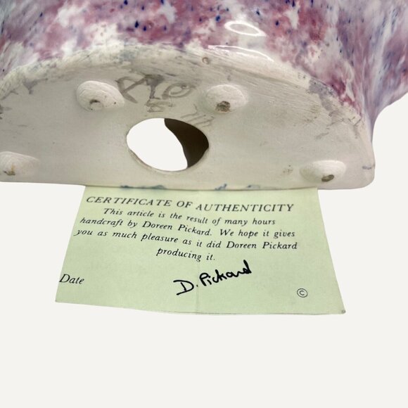 Cat on Couch Figurine Doreen Pickard Signed Ceramic UK Pottery - Picture 9 of 9